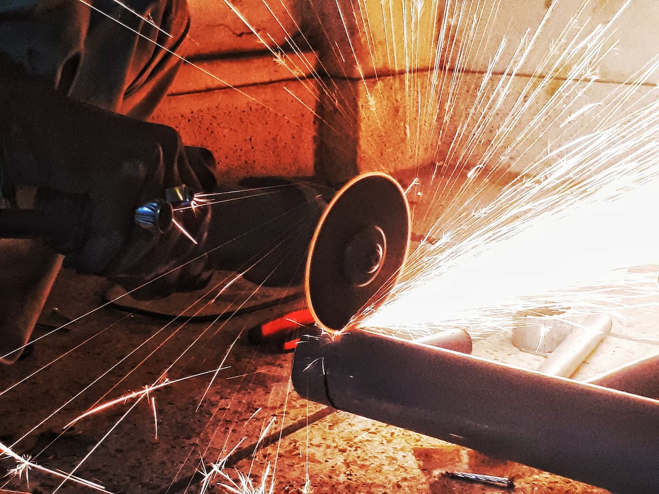 Cutting Pipe With An Angle Grinder
